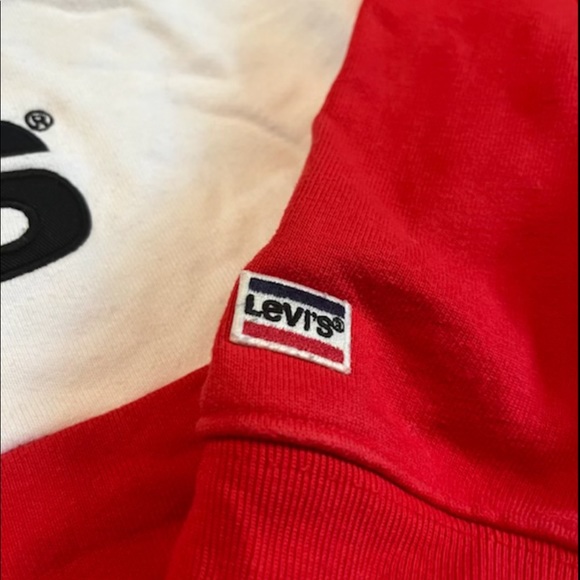 Ladies Levi’s Cropped Hoodie - Picture 3 of 6